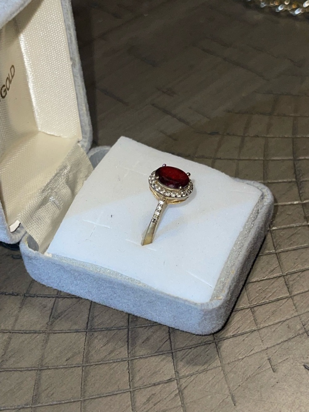 1 ring - Picture 2 of 2